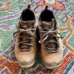 Merrell Women’s hiking shoes. Size 7.5
